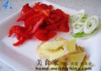 清炒梅豆的做法 步骤4