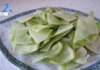 清炒梅豆的做法 步骤2