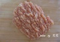 鸡肉丸子的做法 步骤2