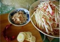 红萝卜炖粉丝的做法 步骤2
