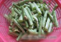 清炒豇豆的做法 步骤1