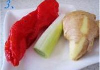 清炒梅豆的做法 步骤3