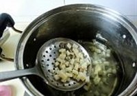 牛肉豆豉苦瓜丁的做法 步骤3