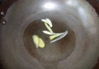 香菇毛豆焖仔鸡的做法 步骤5
