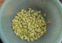 香菇毛豆焖仔鸡的做法 步骤4