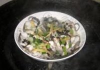 豆豉蒸鲶鱼的做法 步骤4