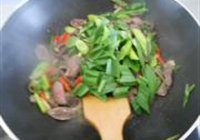 腊炒鲜鸭胗的做法 步骤9