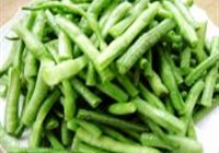 豇豆红辣椒丝的做法 步骤1
