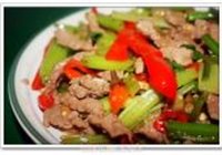 芹菜泡椒炒牛肉的做法 步骤15