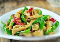 青椒炒肥肠的做法 步骤6