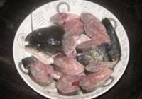 豆豉蒸鲶鱼的做法 步骤2