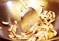 三鲜滑蛋的做法 步骤2