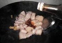 水笋烧肉的做法 步骤4