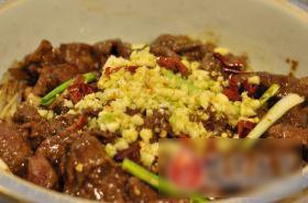 水煮牛肉