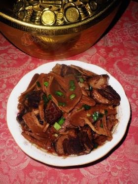 水笋烧肉