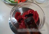 西芹炒牛柳的做法 步骤4
