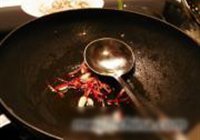榨菜炒鸡丝的做法 步骤5