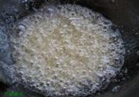 拔丝馒头的做法 步骤6