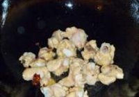 土豆豆角鸡块乱炖的做法 步骤5