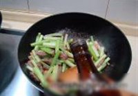 西芹炒牛柳的做法 步骤9