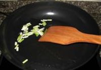 三色鸡丁的做法 步骤9
