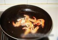 大白菜鸡汤蒸虾的做法 步骤3