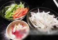 榨菜炒鸡丝的做法 步骤1