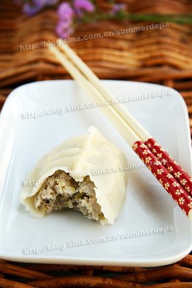 东北酸菜蒸饺