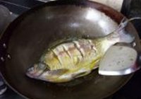 家常红烧鳊鱼的做法 步骤7