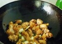 蚝油栗子鸡的做法 步骤7