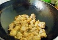 蚝油栗子鸡的做法 步骤6