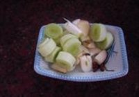土豆烧鸡肉的做法 步骤3