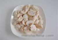 玉子烩蘑菇的做法 步骤3