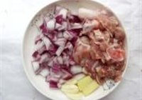 咖喱土豆鸡块的做法 步骤3