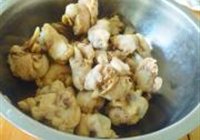 蚝油栗子鸡的做法 步骤4