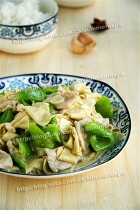 东北尖椒干豆腐