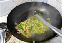 青豆玉米炒虾仁的做法 步骤10