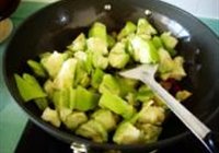 茄子炖土豆的做法 步骤8