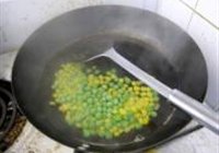 青豆玉米炒虾仁的做法 步骤5
