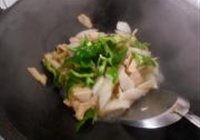 杏鲍菇溜白菜的做法 步骤7