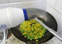 青豆玉米炒虾仁的做法 步骤9
