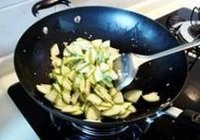 西葫芦炒肉片的做法 步骤5