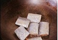 香辣煎带鱼的做法 步骤3