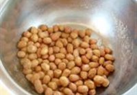 麻辣花生米的做法 步骤5