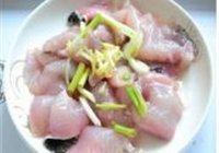 椒麻鱼片的做法 步骤1