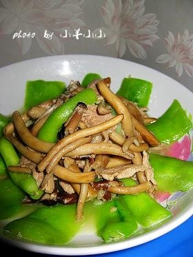 丝瓜炒茶树菇