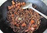 干豇豆烧肉的做法 步骤10