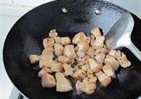 干豇豆烧肉的做法 步骤4