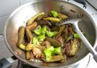 尖椒炒茄子的做法 步骤9