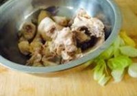 芋儿烧鸡块的做法 步骤4